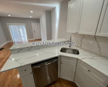 Cambridge NEWLY RENOVATED 2 bed 1 bath available NOW on Oxford St in Cambridge!  Porter Square - $3,800