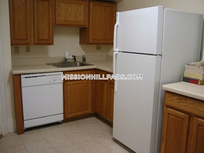 Mission Hill 3 Beds 1 Bath Boston - $3,900