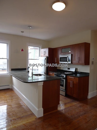 Mission Hill Modern 3 Beds 1 Bath on Wensley St Boston - $5,100