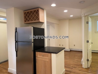 Fenway/kenmore 1 Bed  Back Bay Boston - $3,275