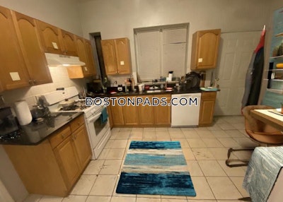 Mission Hill 3 Beds 1 Bath Boston - $4,100